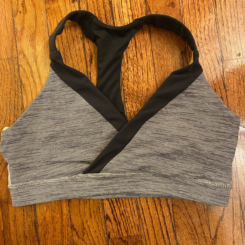 Lululemon bra
